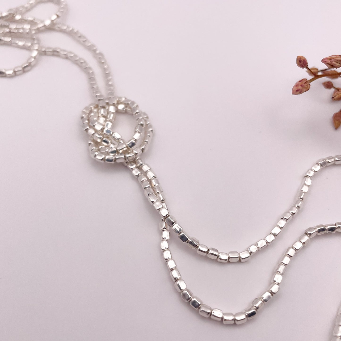 Collar Mostacillas Cubo