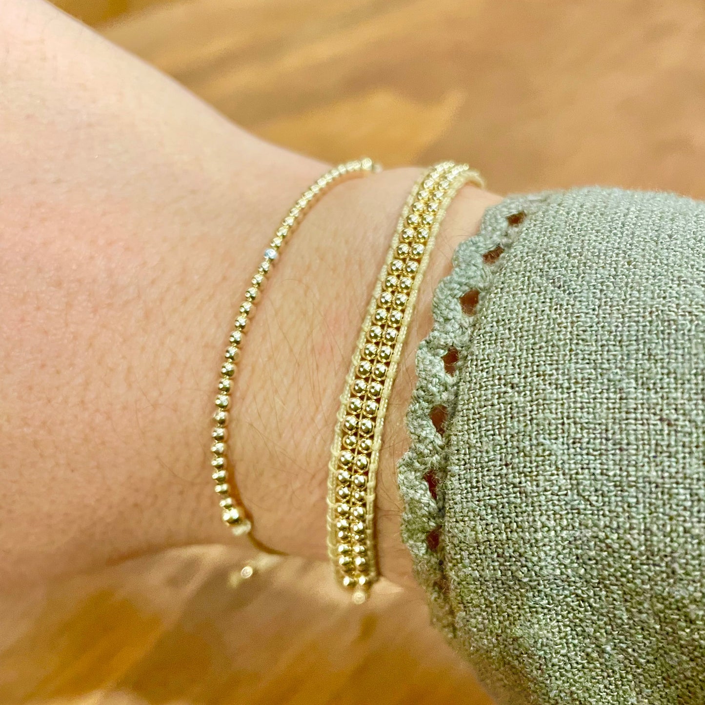 Brazalete tejido y ajustable Oro